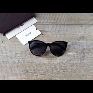 Fendi oversized cat eye sunglasses